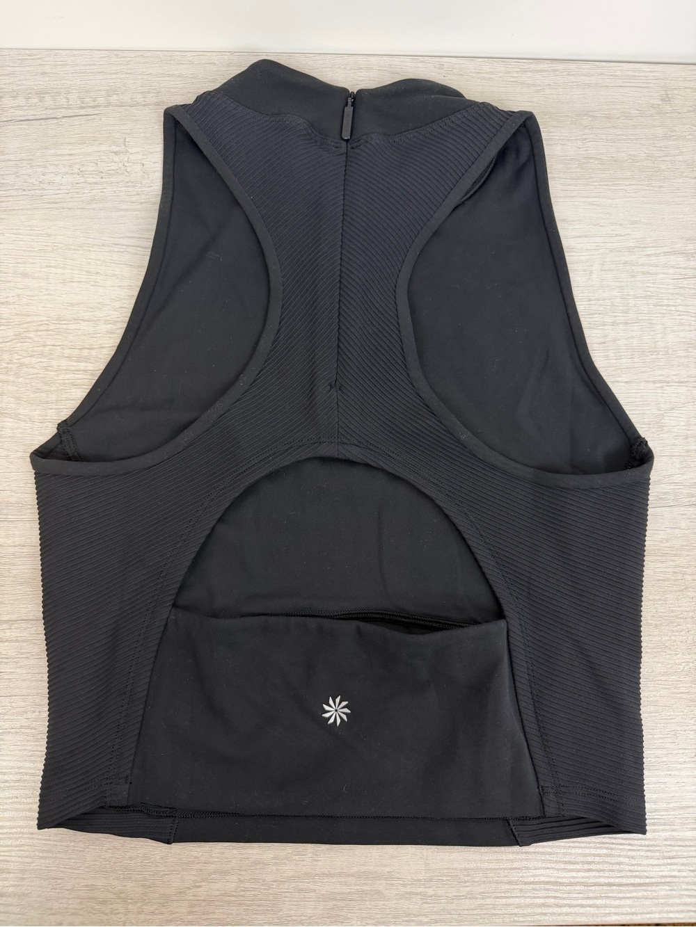 Athleta High Neck Crop Tank Black Size Small NWOT - Picture 5 of 8
